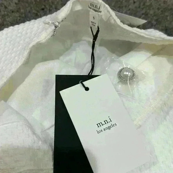 White matching set with pearl buttons - Picture 2 of 2